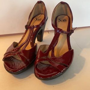 Gorgeous burgundy heels